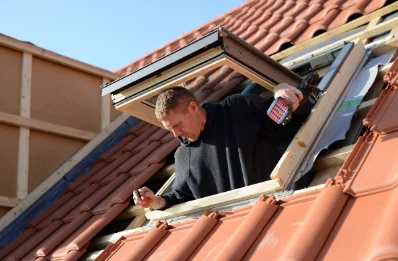 Pose de fenêtres de toit Velux à Broze